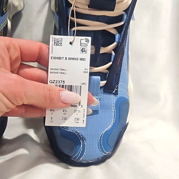 Adidas Exhibit B Candace Parker Mid Top Basketball Shoes | size 6 - Picture 6 of 6